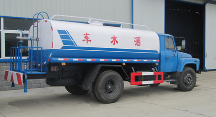 內蒙東風尖頭灑水車與吸糞車 價格、廠家及選購指南