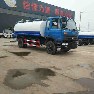 灑水車與吸糞車 多利卡、解放及凱馬車型的性能與應用